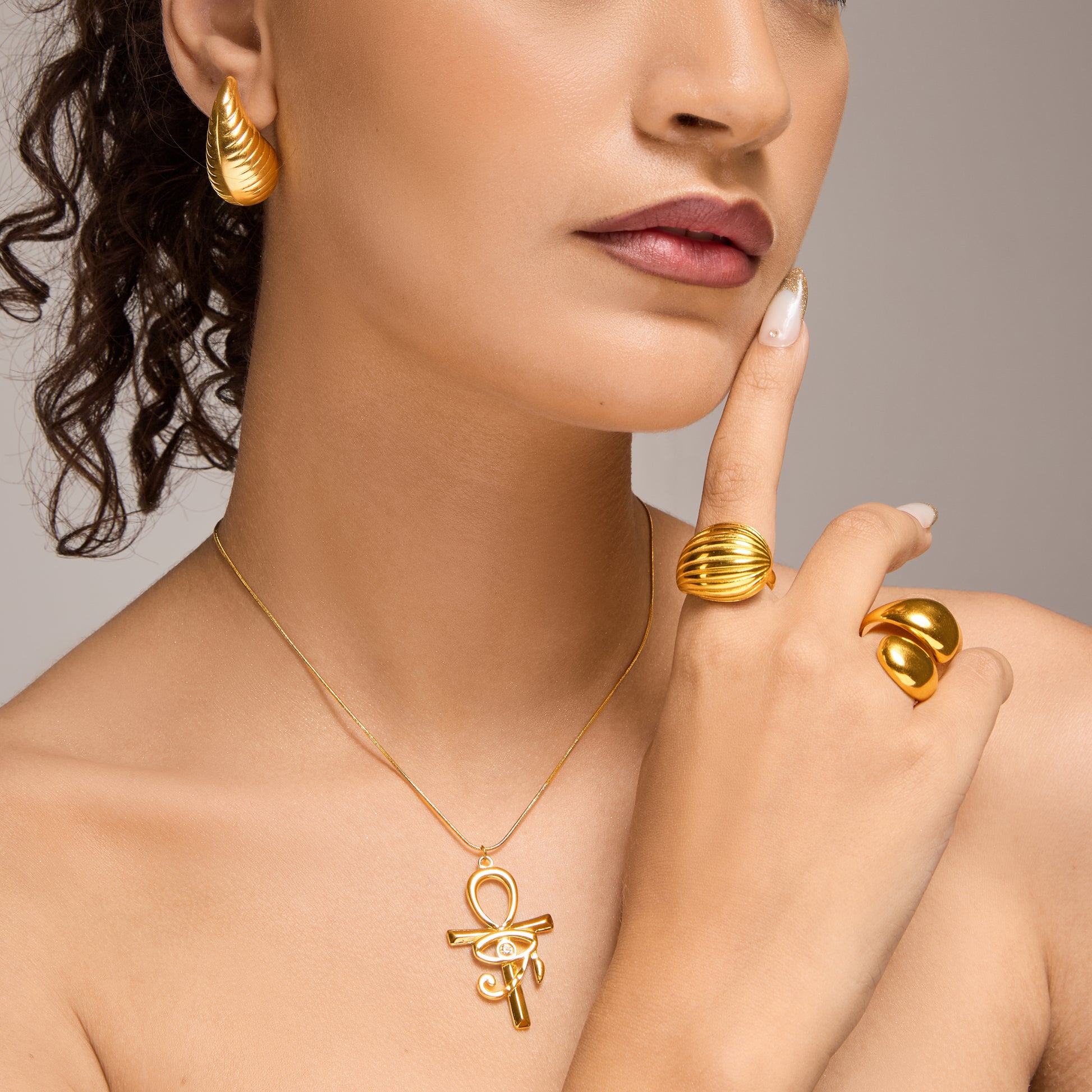 Twist Hoops
